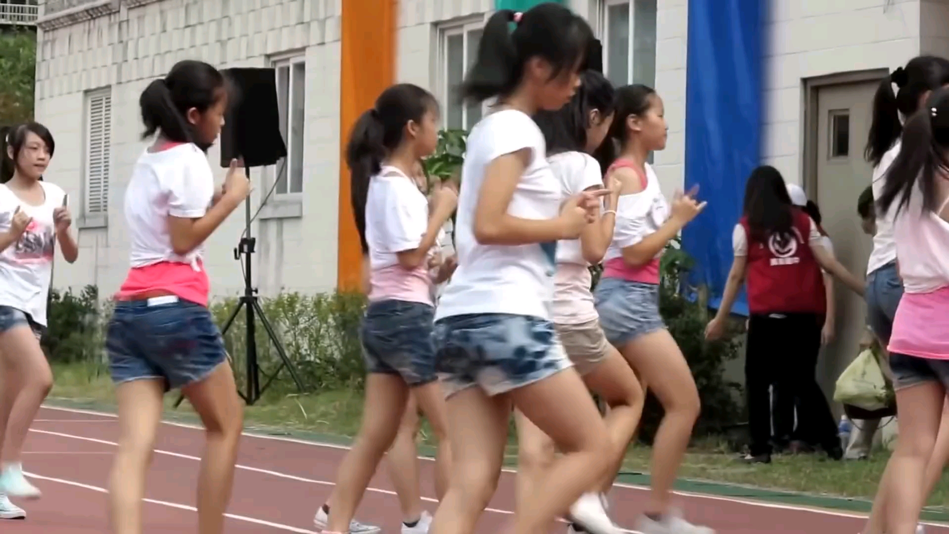 那年尴尬的瞬间，原来我们经历过同样的青春，万华国中，唤醒你的初中生涯没？（高清修复版）