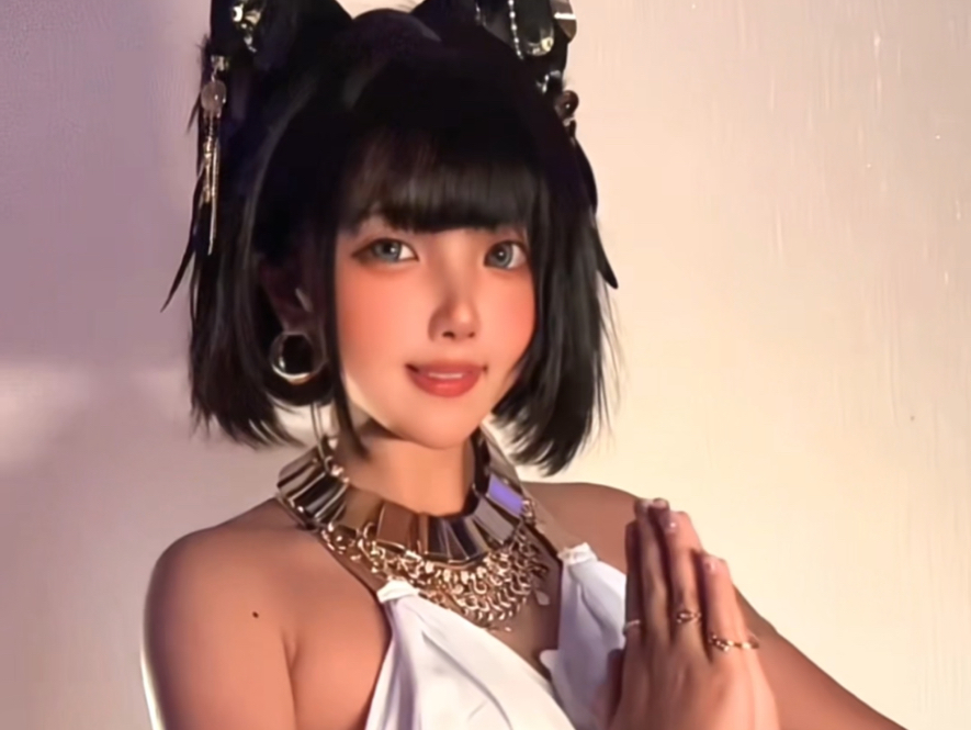 Click in to see the Egyptian Cat Egyptian Shake