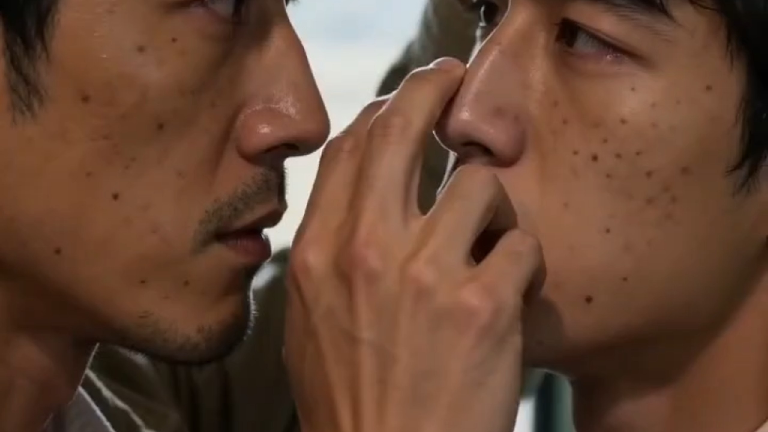九六年火车丨帅大叔拿下漂亮忧郁青年