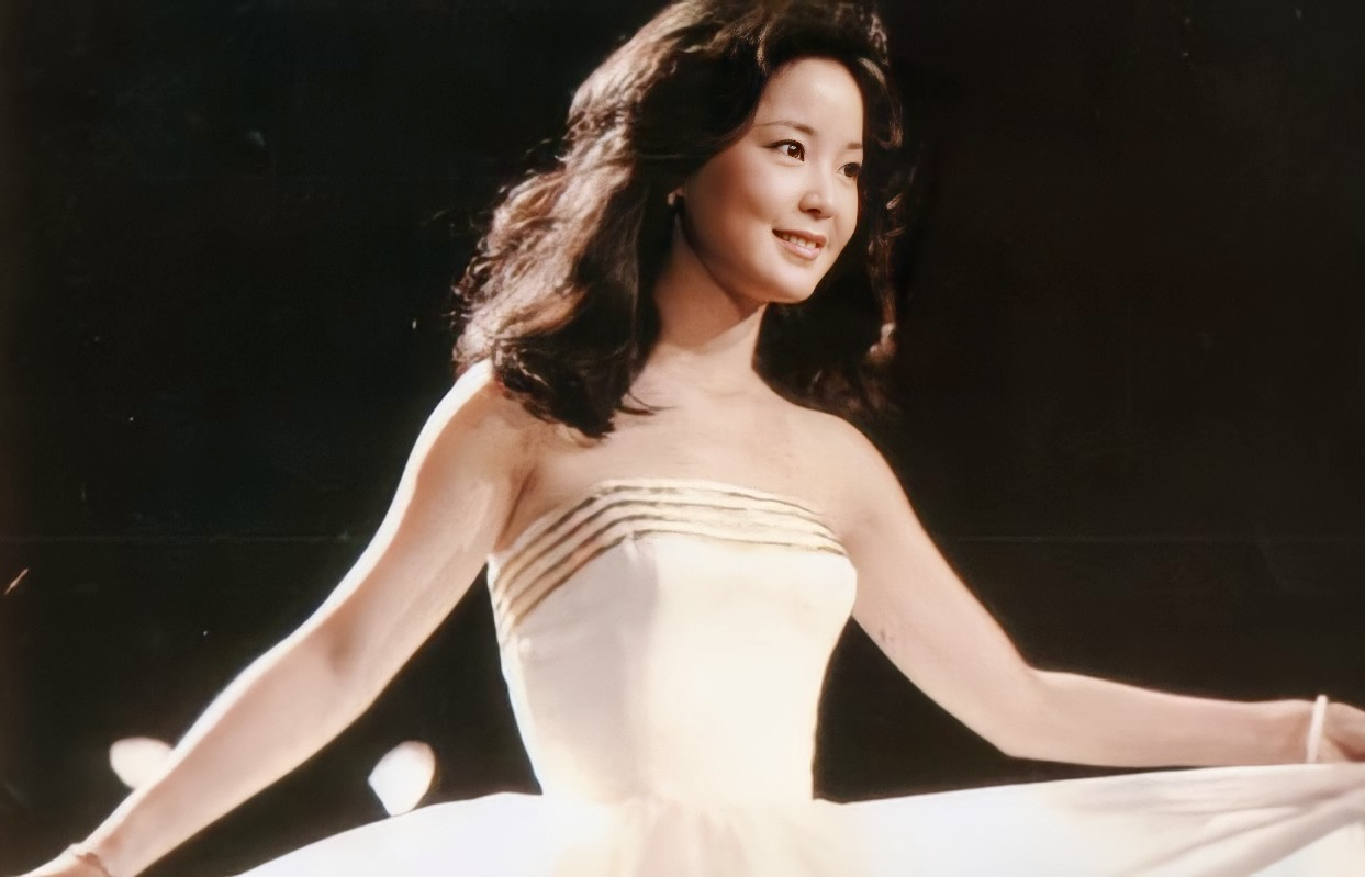 【4K杜比视界·全景声】邓丽君一首金曲！《月亮代表我的心》