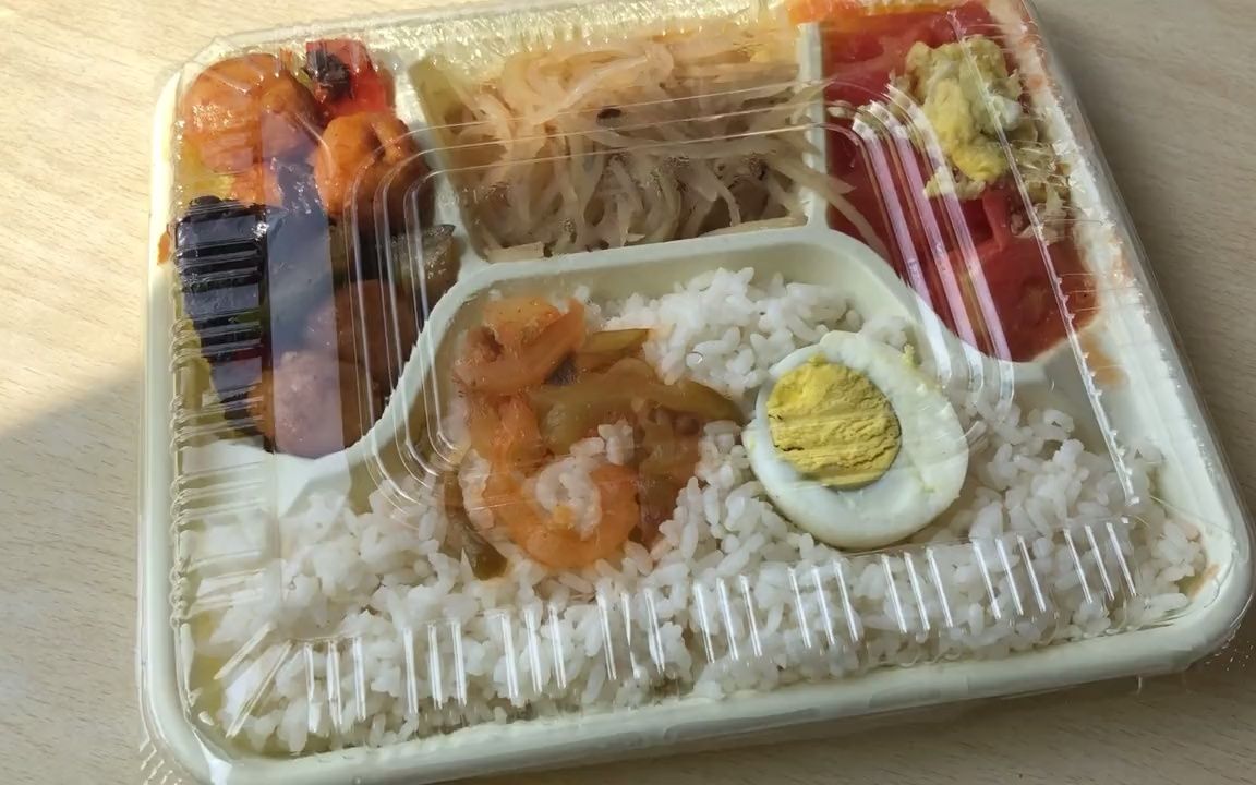 火车上15元一份的米饭套餐，等到10元才买，5元的盒饭没有了吗？