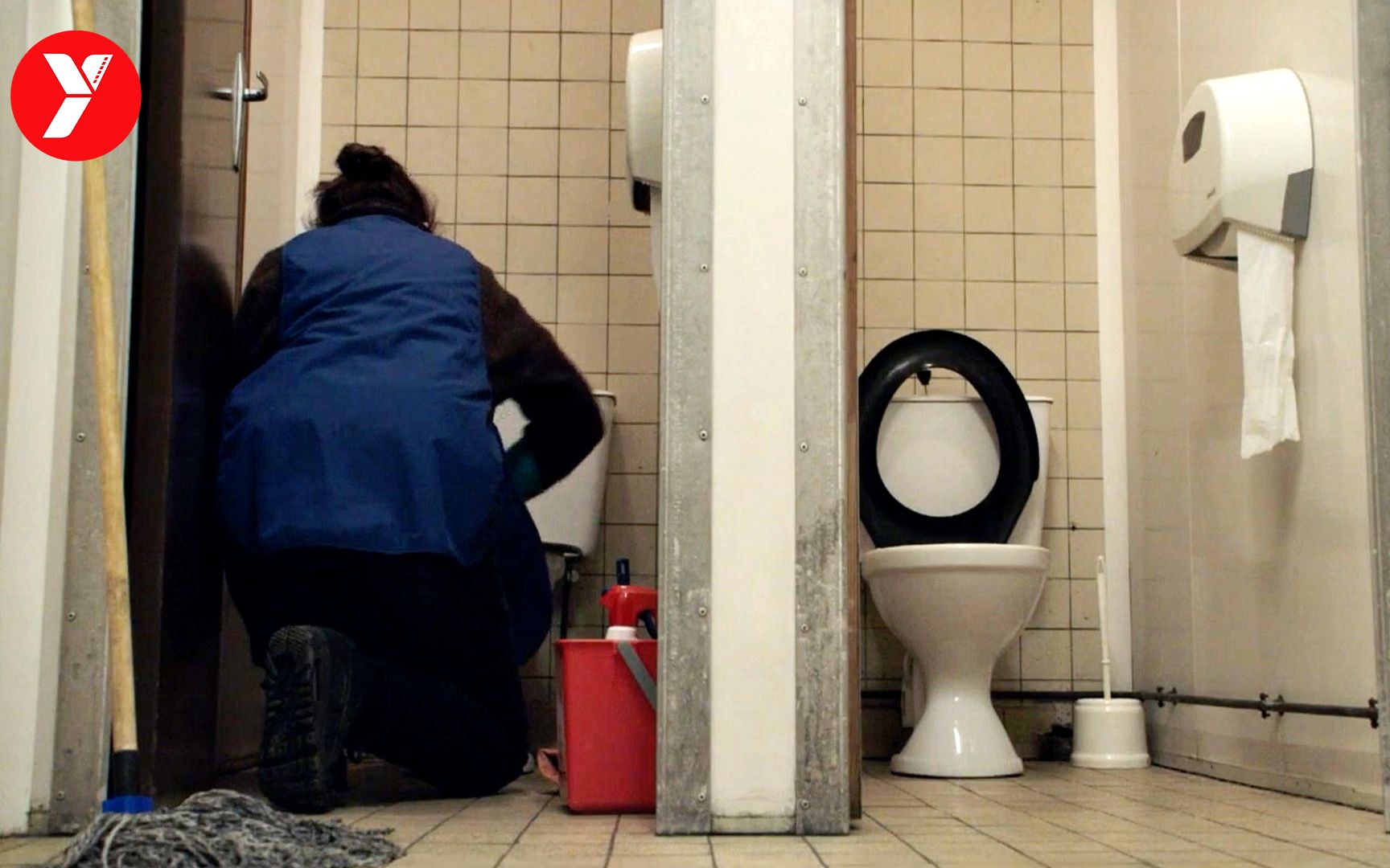 【越哥】敢说真话的电影不多，这部电影算一个，富人真的会拯救穷人吗？《乌斯特雷母》