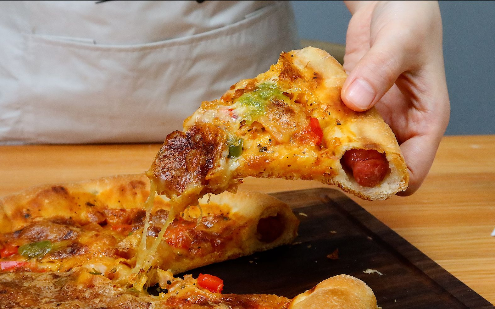 家庭版披萨，话说这和烤馕加芝士有什么区别呢？