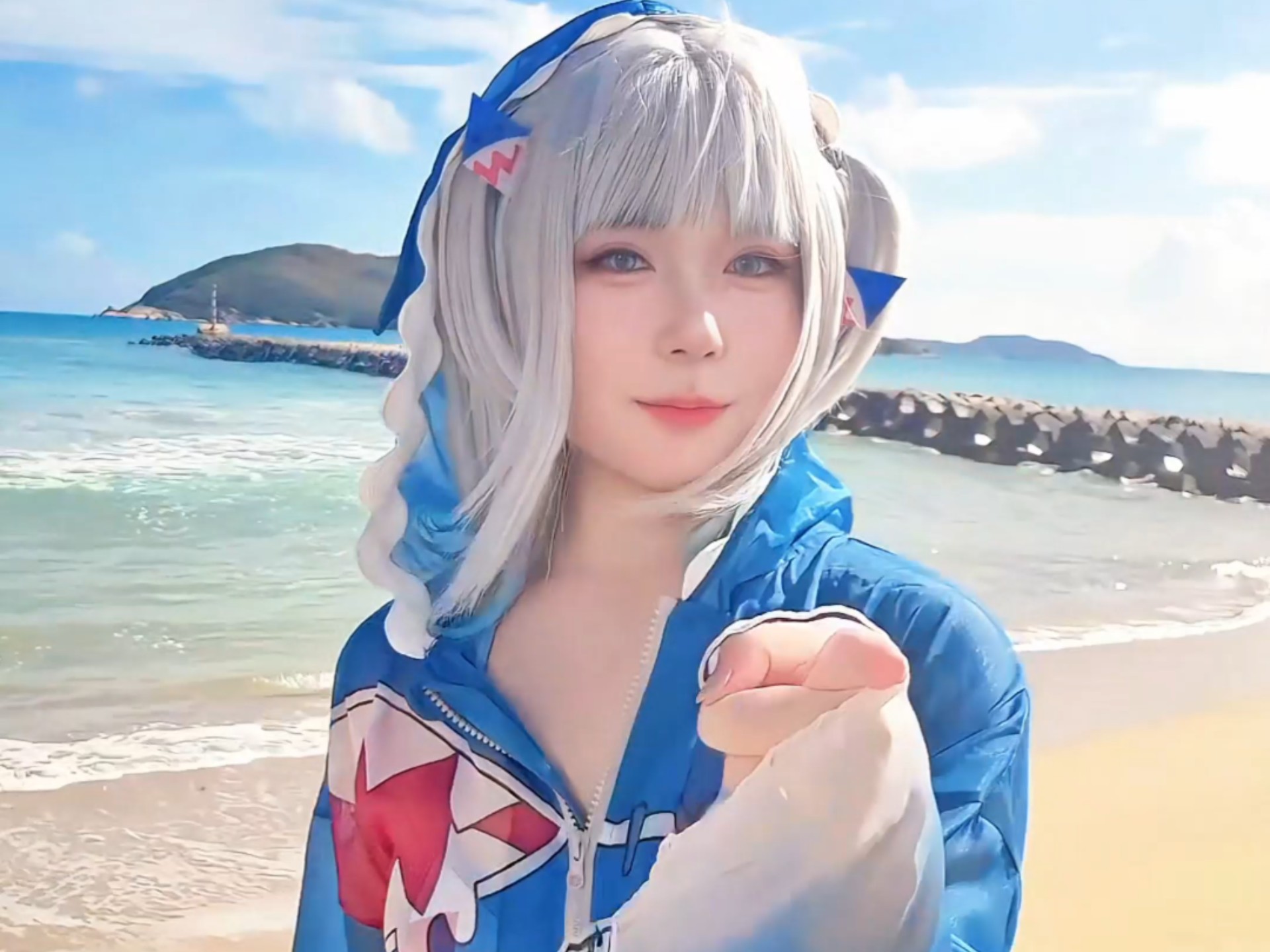 Serine/The downside of taking selfies is that no one's there to tell you when your hair accessory falls off (sad)