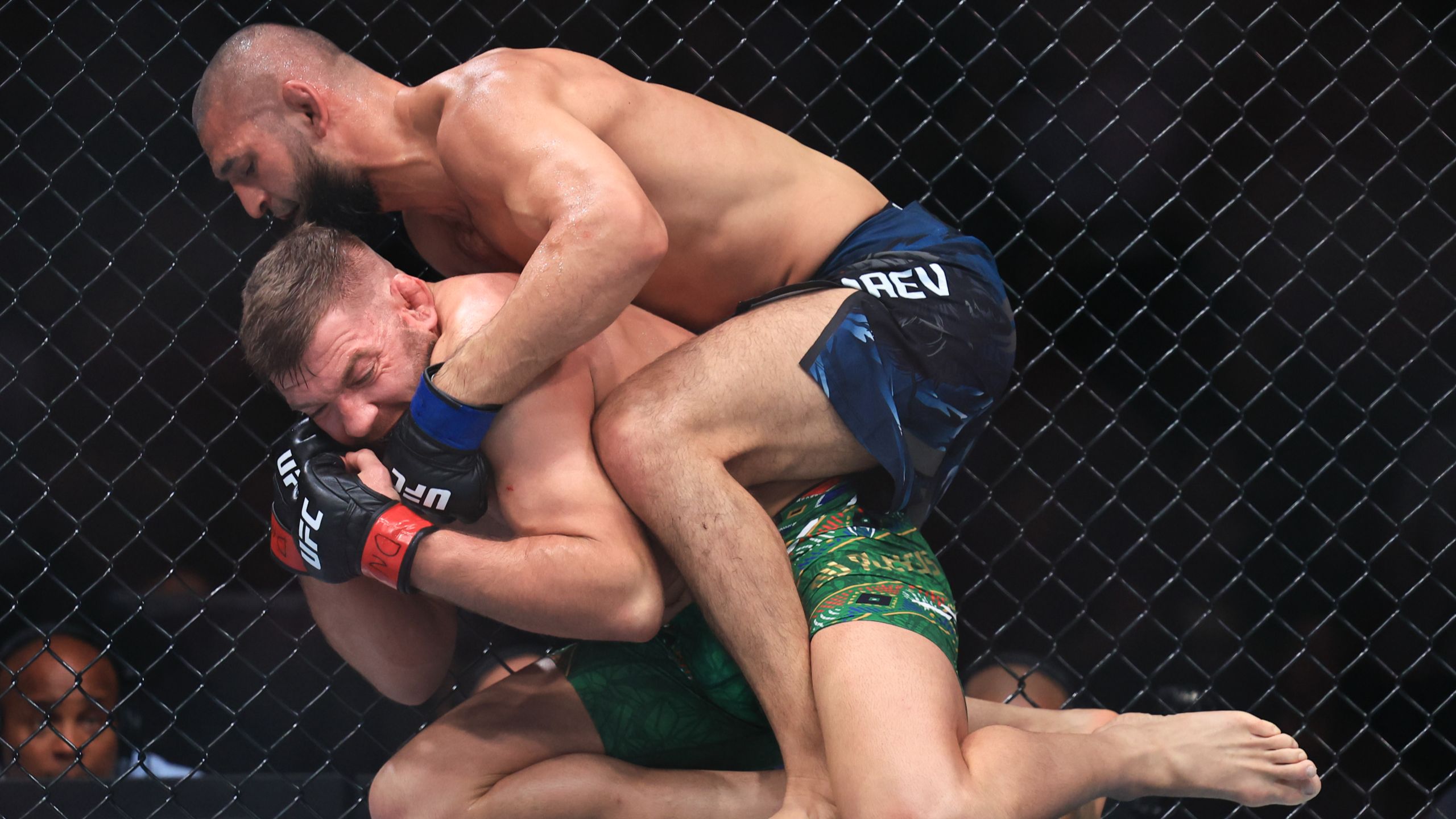 【UFC冠军战】庖丁解牛！哈姆扎-奇马耶夫 VS 德里克斯-杜-普莱西斯