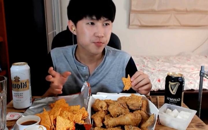 帅哥吃播.大胃王吃出个未来afreeca