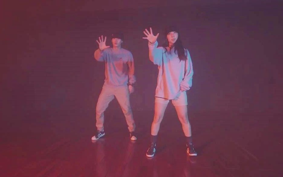 glowed,darkened 黑泡双人舞】just jerk队长young j合作萌妹haeni帅气踩点编舞glowed