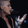 【LIVE现场】P!NK - Try (The Truth About Love - Live From Los Angeles