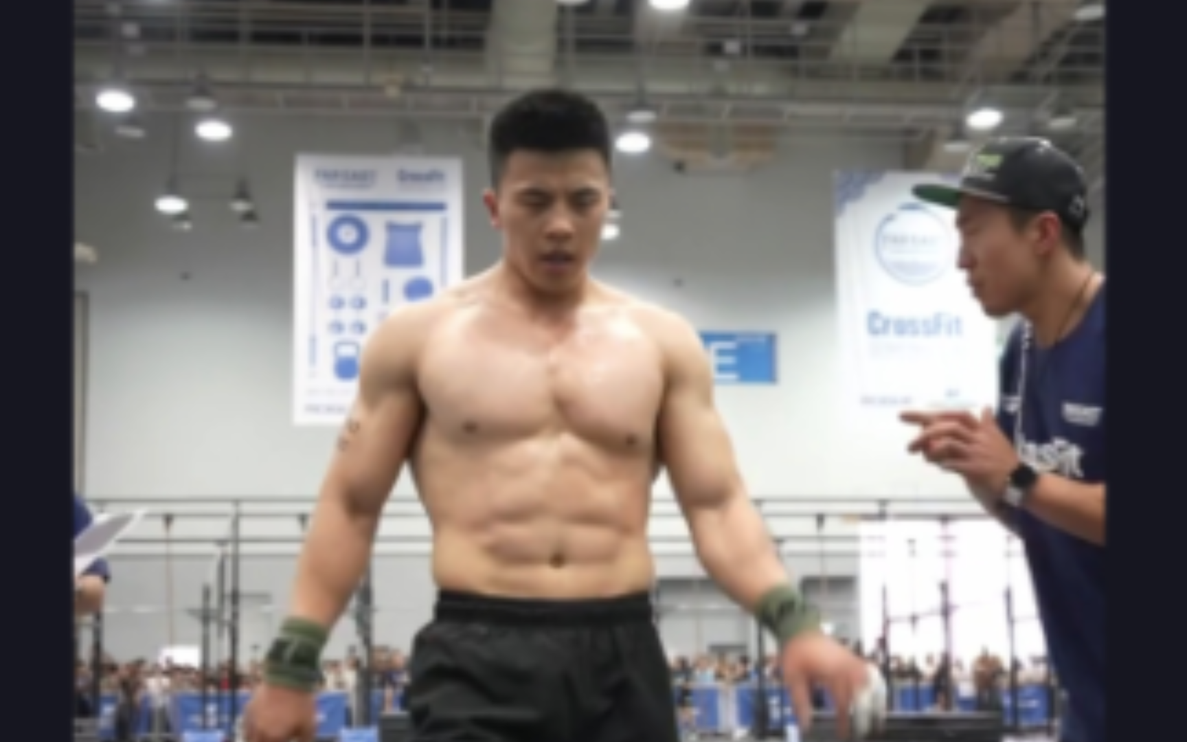 举重运动CrossFit选手现场