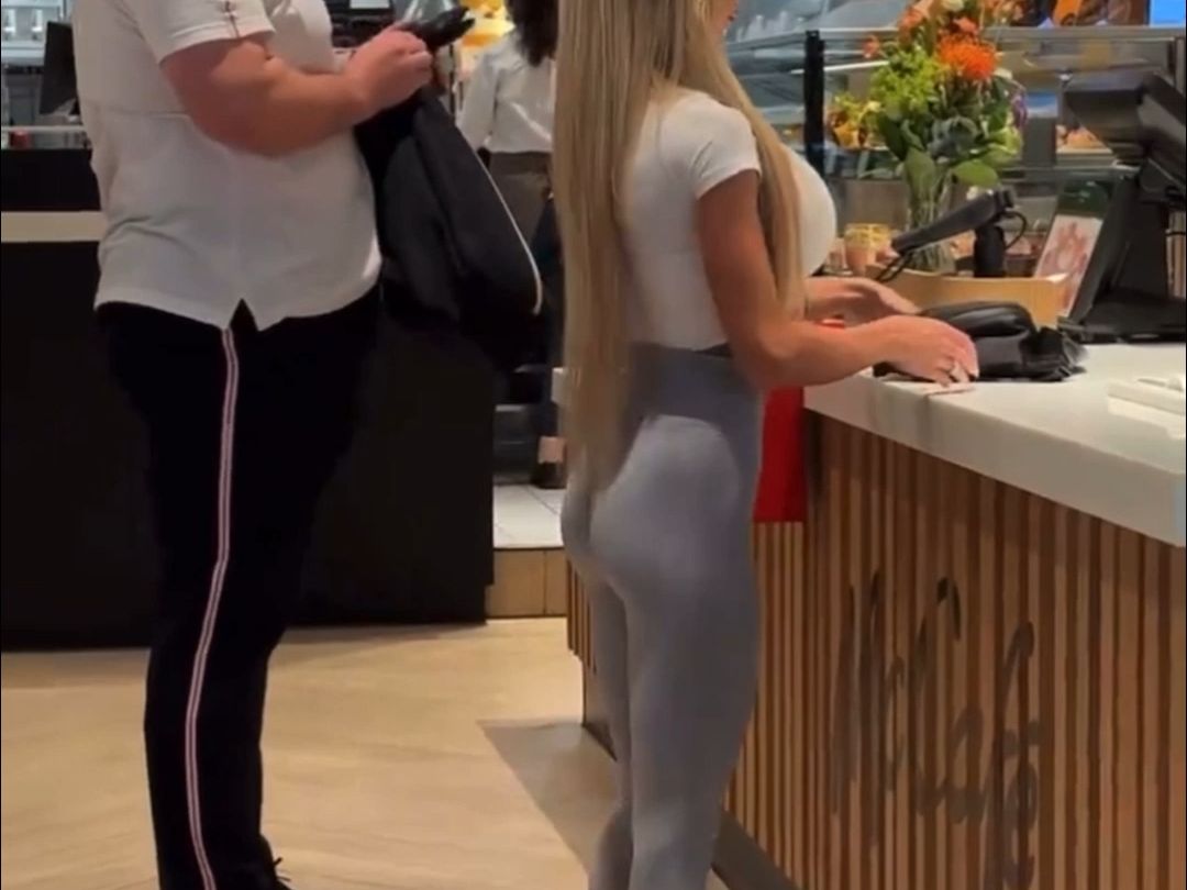 This is what street photography should look like.