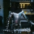 特斯拉擎天柱机器人的全新演示，在2023投资者日上展示了步行和工作能力