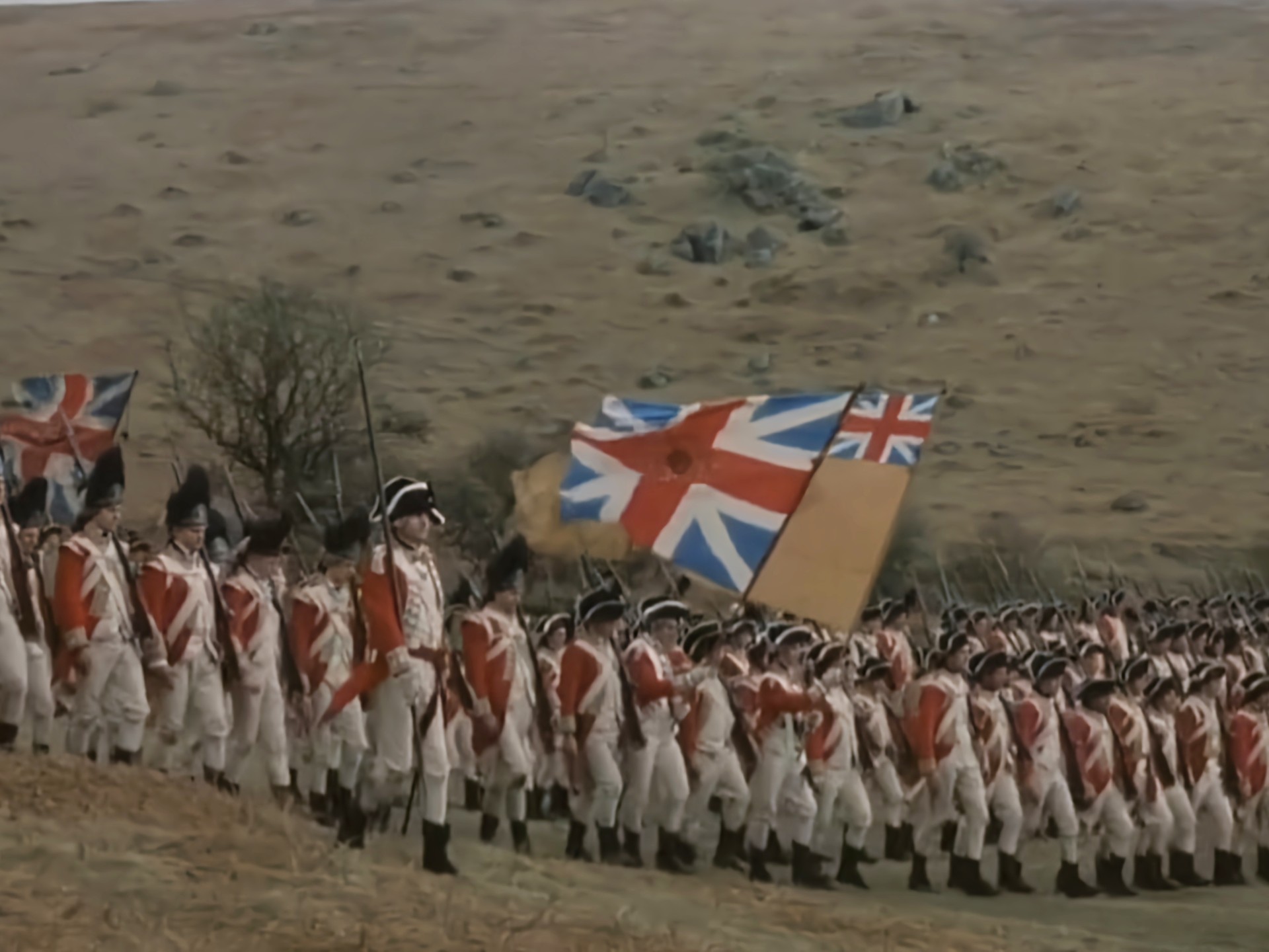 英国军乐《米克进行曲》勇往直前，排队枪毙