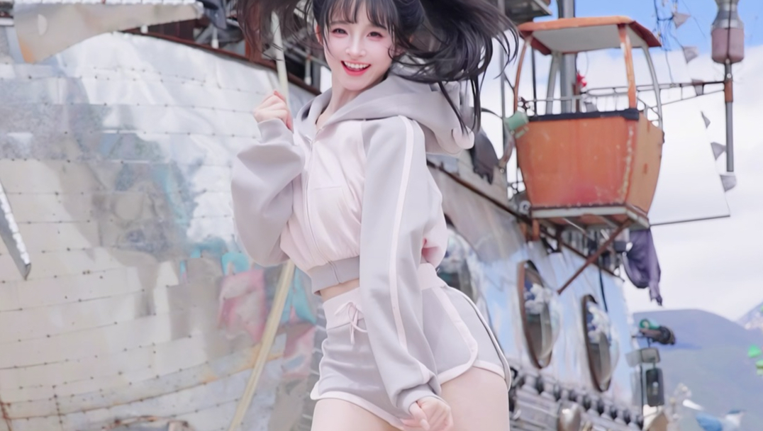 “Catch 你的❤️”喜欢这个飞艇单独“哒”一次