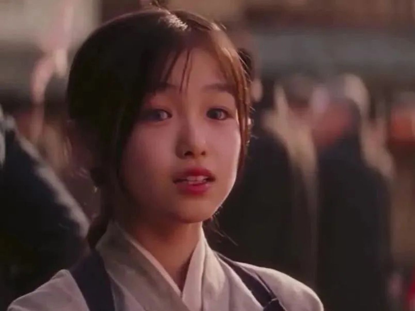 世界排名第一的名曲，播放量破60亿。旋律迷人，百听不厌！