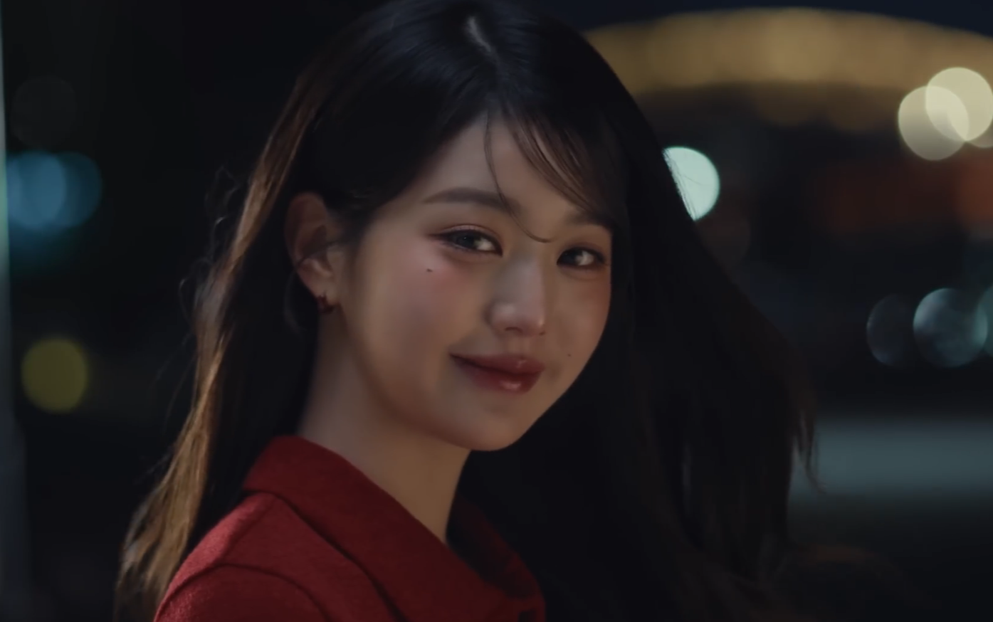 张元英 最新鸡尾酒广告，沙雕又抽象哈哈哈哈