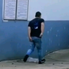 把便便拉裤子里了，笑死哈哈哈哈哈哈