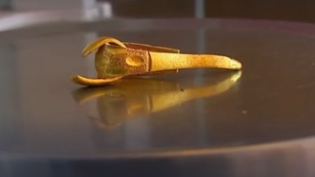 女子5.5克金戒指换新只剩2克，老庙黄金：5G黄金是工艺，不是克数