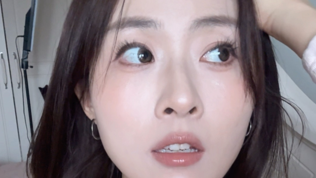 38岁那个老女人天天化妆