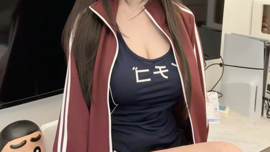 那天你冲我发火问我为什么不出来帮你补枪 我说我网卡 其实我是骗你的 我根本不知道人在哪（戳手）