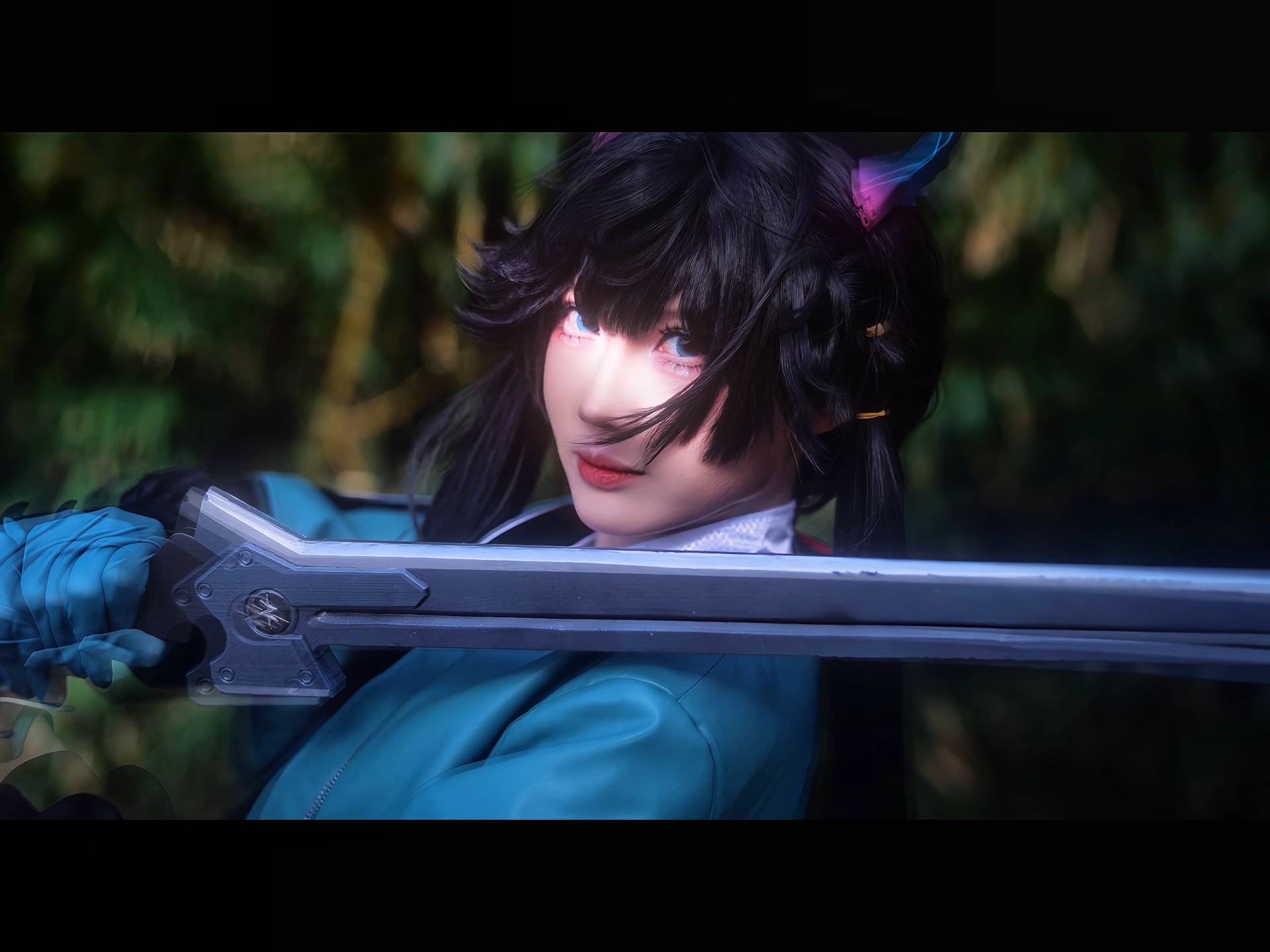 再利的剑，锻它的钢，也需从土里来，向火中去