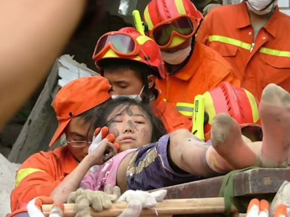 汶川地震“钢腿女孩”发文悼念朋友：带着你们的那一份活着，勇敢生活