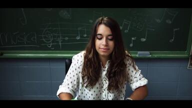 Paula <em class="keyword">Rojo</em>-Si Me Voy 纸杯舞