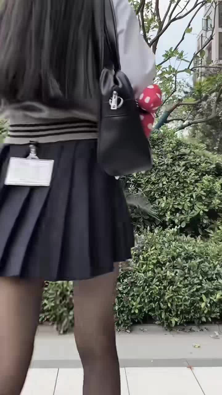 黑丝配高跟yyds