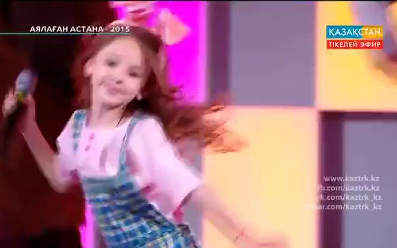 【兔耳好可爱！9岁的丹妮莉娅|Daneliya Tuleshova】2015年演唱
