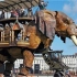 全球最大的象，12米高重50吨，能搭载50人游街，还会喷水