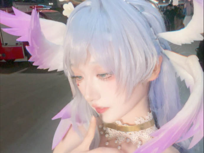 Who the hell thought up the six-winged mockingbird setting?