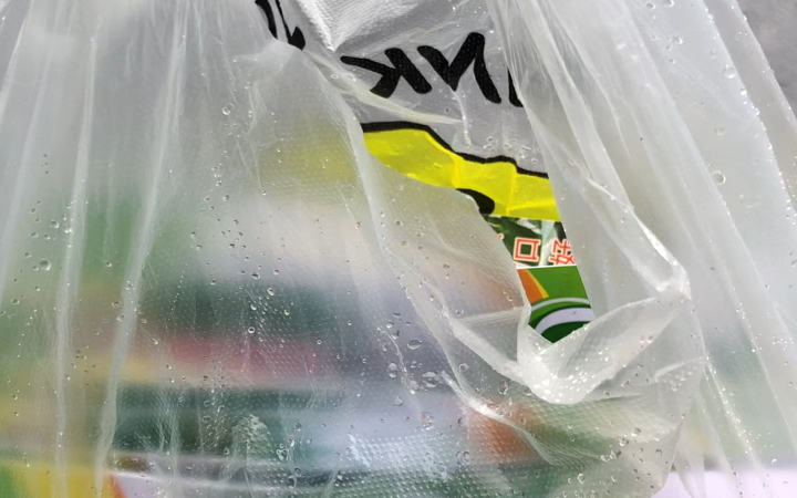 在实验室种玉米