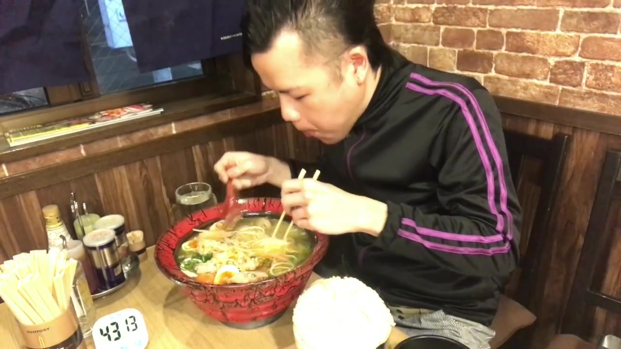 日本大胃王 新井熊 超大份面加饭 14分钟挑战完成 20170226