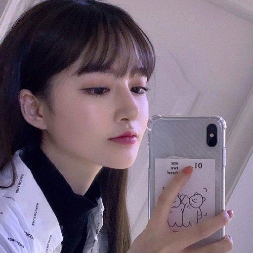 14岁女生上完网课 在家化妆?
