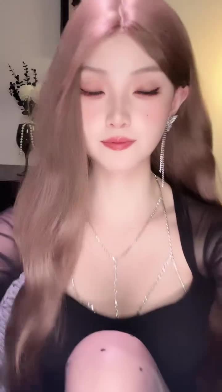 前妻_小心心看W_2025-10-11_20-34-26_000