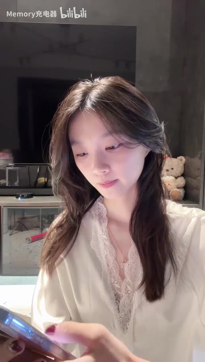 梅梅_2025-11-03_21-45-30_002