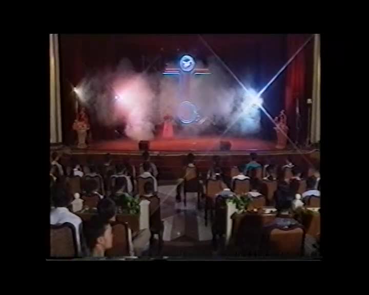 女警亚男之真假红歌星2Part006