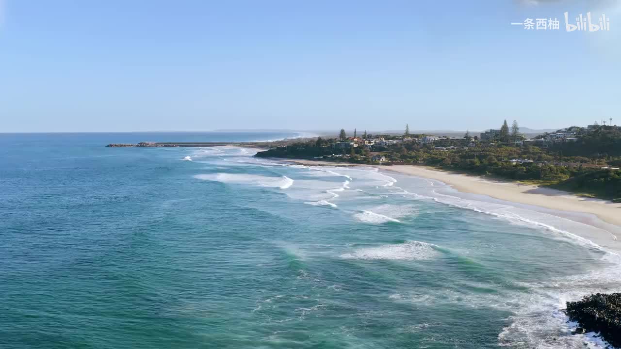 航拍绝美海滩边 (8)