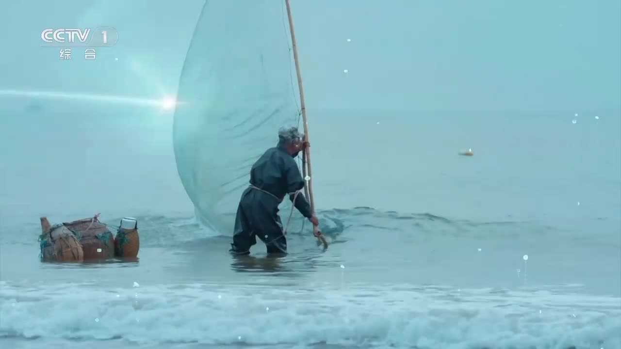 《自然中国 向海而行》02 逐梦深蓝：人类从未停止对海洋的探索 如今“蛟龙号”“深海勇士”“梦想”号等中国海洋重器正朝着更深处的海洋前行！【CCTV纪录】_10