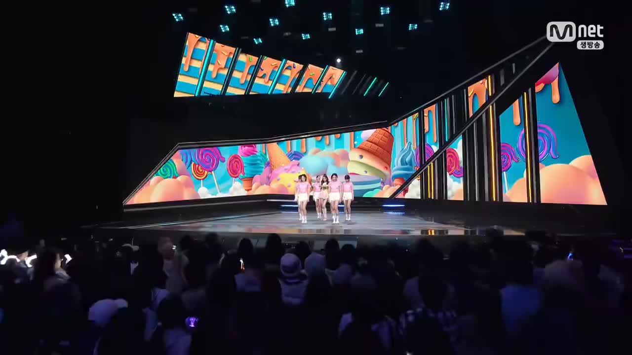 260402 Mnet M!Countdown YUNA - Ice Cream