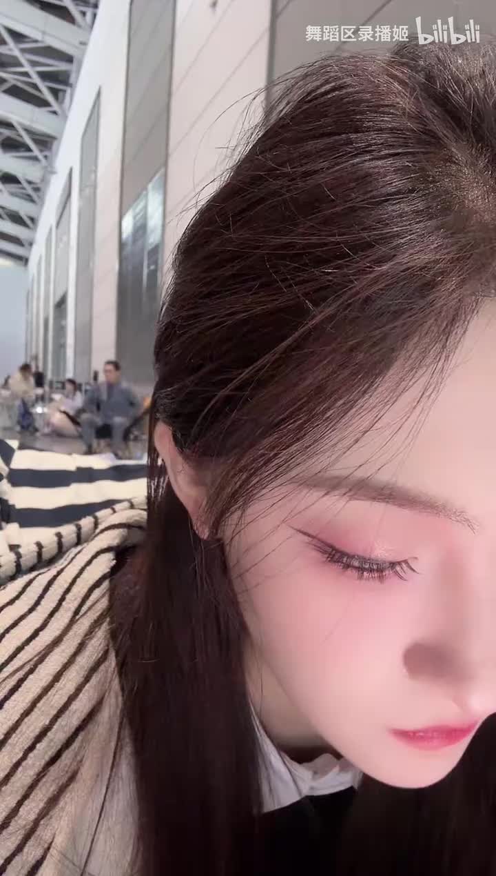 任绵绵_2025-10-06_11-21-14_000