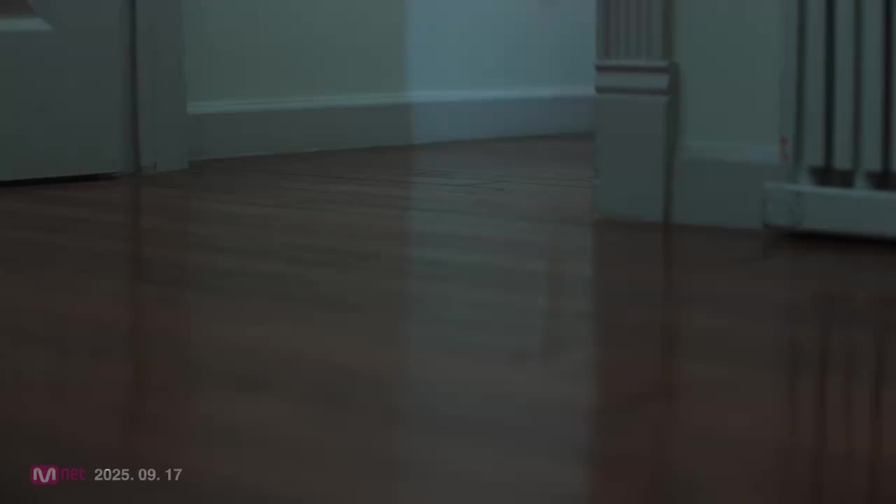 Hearts2Hearts - Pretty Please MV