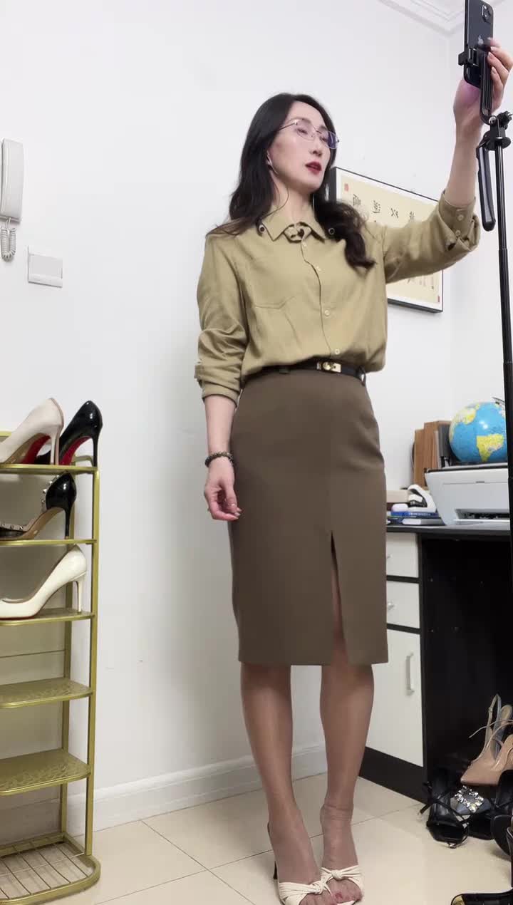 Monica_2_2025_10_18T02_18_03