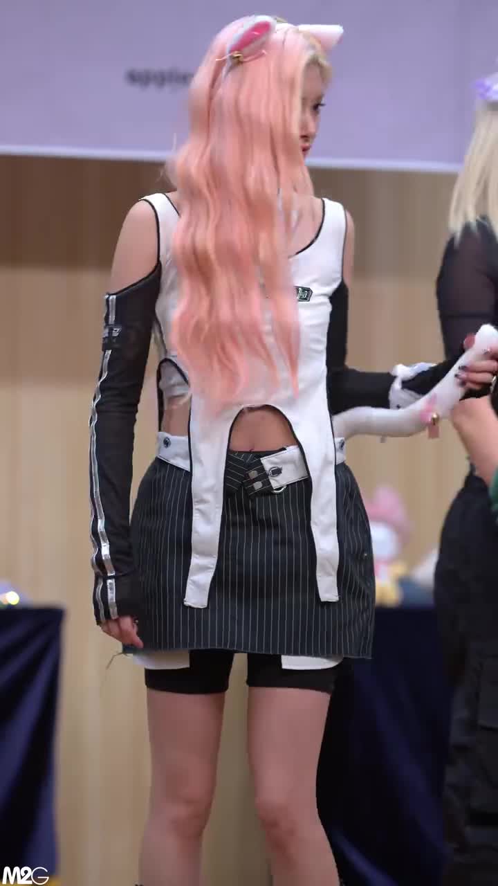 에버글로우 이런 ( SLAY ) ALL MY GIRLS 팬사인회 직캠 EVERGLOW YIREN Fancam 230902