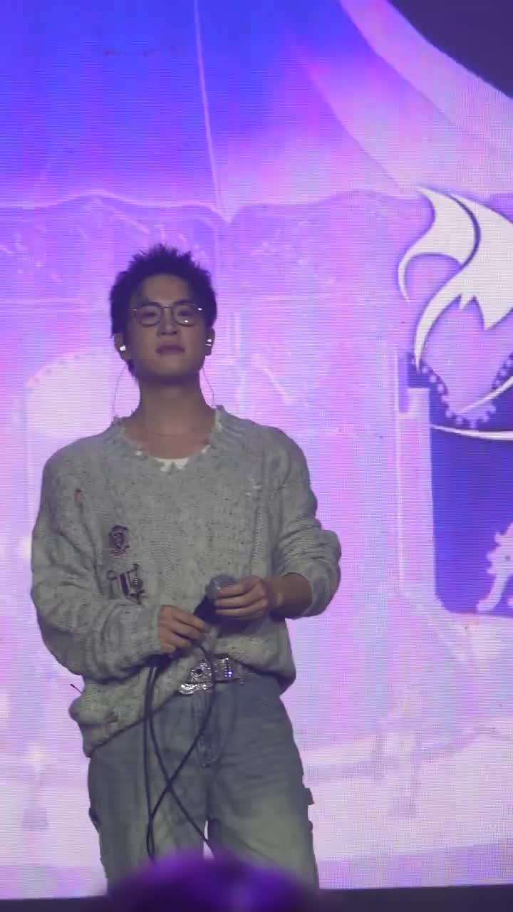 袁铭喆《游乐梦》fo