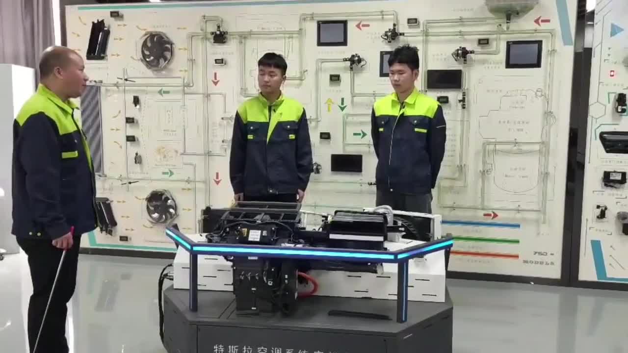 60 电动汽车空调的结构