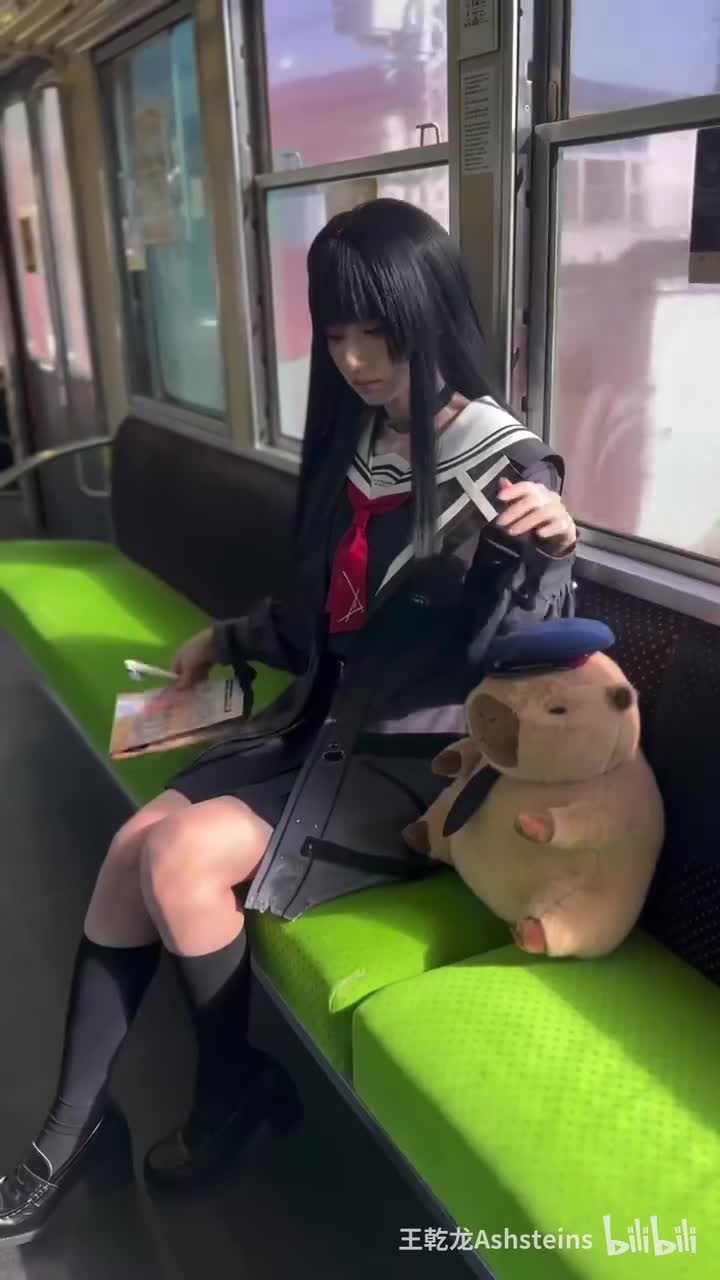 【月海つくね】学生日常