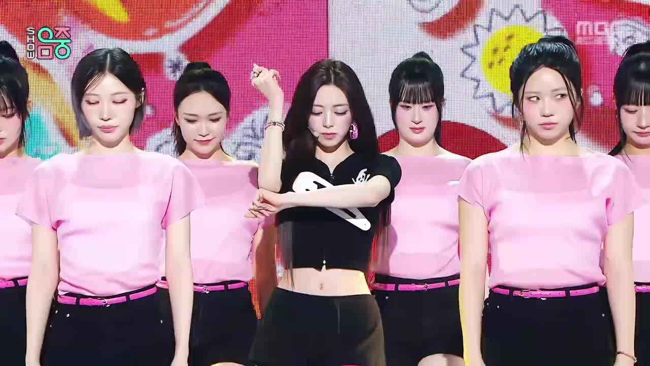 260404 MBC UHD Music Core YUNA - Ice Cream