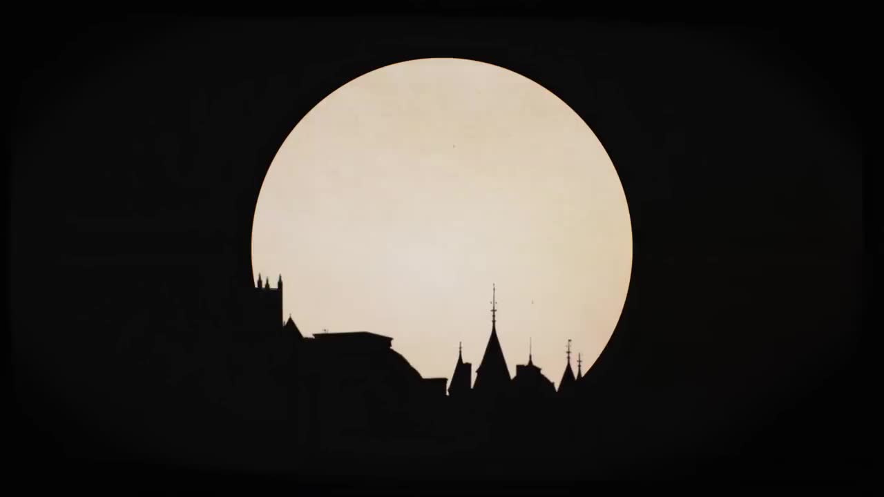 周杰伦《前世情人》MV