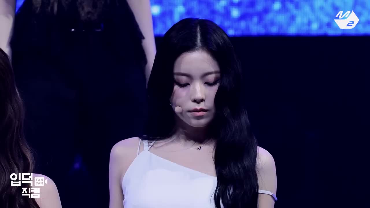 251016 SPINNIN' ON IT MCOUNTDOWN 横版