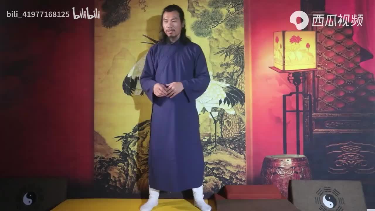 08.练好混元桩，拉伸筋骨，增加全身生理活动范围，筋长一寸寿长十年